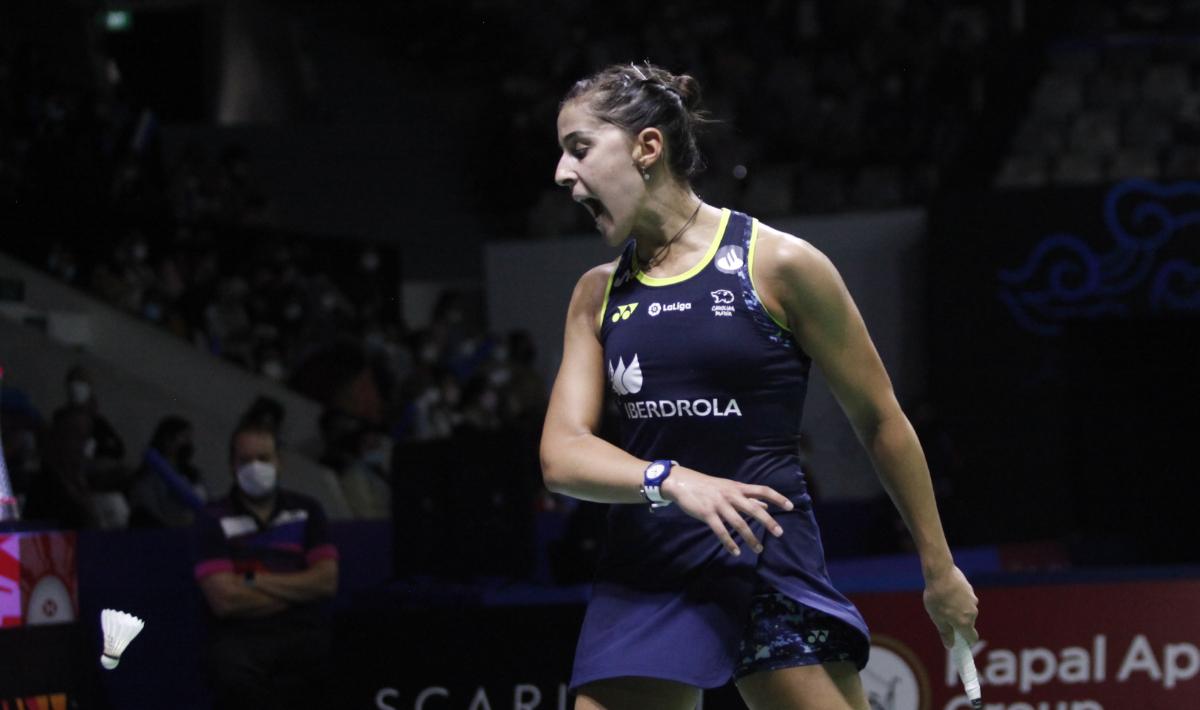 Tunggal putri ranking 5 dunia, Carolina Marin, dapat kado pahit di ulang tahunnya ke-29. Tak lain karena kandasnya dia di babak 16 besar Indonesia Open 2022. - INDOSPORT