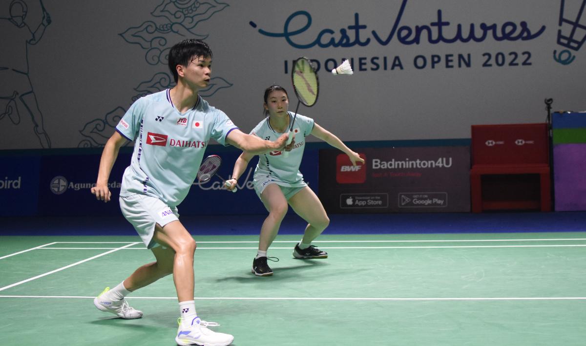 Terdapat lima pebulutangkis bertangan kidal yang tampil di Asian Games 2022, di mana semuanya merupakan pemain bintang salah satunya Yuta Watanabe.