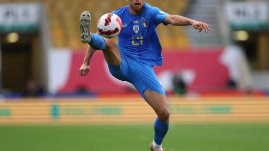 Inter Milan dihubungkan dengan cukup banyak pemain pada bursa transfer musim panas mendatang termasuk Jules Kounde dan Davide Frattesi.(Reuters/Matthew Childs)