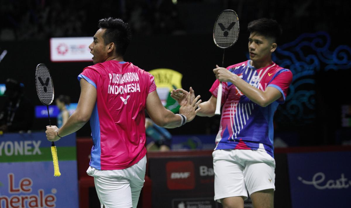 Pertemuan Pramudya Kusumawardana/Yeremia Rambitan vs Ko Sung Hyun/Shin Baek Cheol di Malaysia Open 2023, Selasa (10/01/23) berakhir dengan skor 21-12, 21-17.