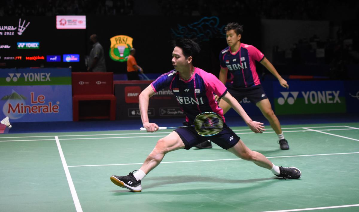 Mari mengenang reli maut dan defense jahat dari ganda putra Kevin Sanjaya Sukamuljo/Marcus Fernaldi Gideon vs Liu Cheng/Zhang Nan di Piala Thomas 2018.