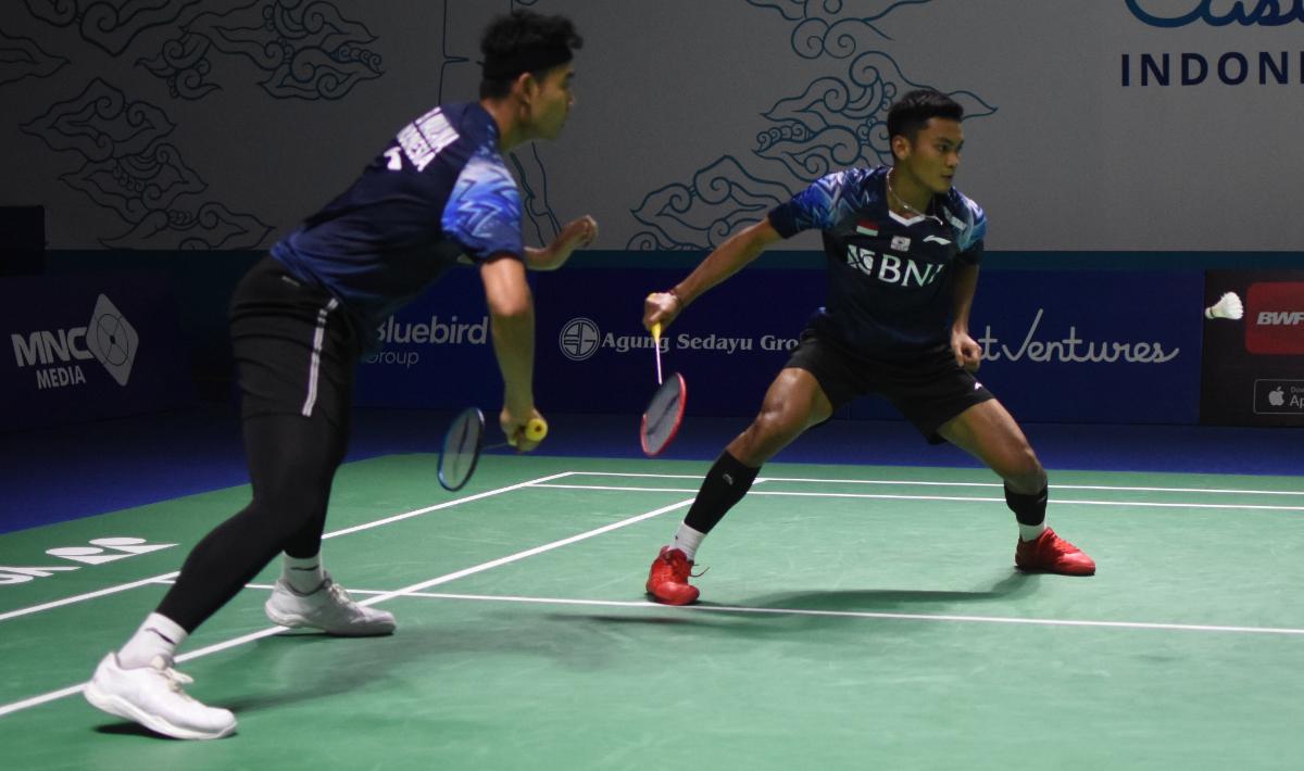 Ganda putra Indonesia, Bagas Maulana/Muhammad Shohibul Fikri, mencatatkan rekor memalukan setelah kandas di babak pertama Malaysia Masters 2022. - INDOSPORT