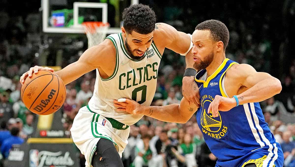Golden State Warriors berhasil menjadi juara usai memenangi di game 6 NBA Finals 2021-2022 atas Boston Celtics, Jumat (17/06/22). - INDOSPORT