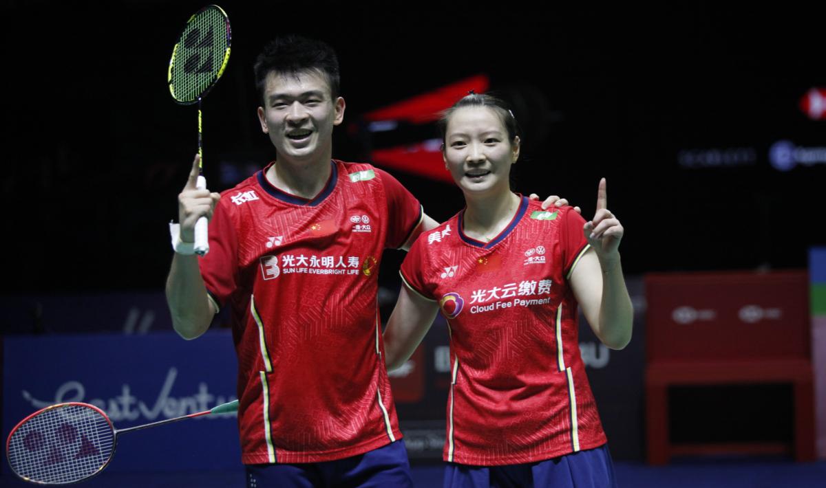 Kecantikan paras istri Zheng Siwei menyihir Asian Games 2022, Huang Yaqiong pun tidak kalah curi perhatian.