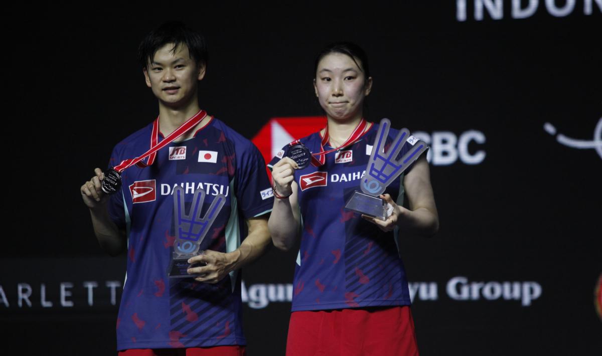 Betapa populernya pebulu tangkis asal Jepang, Yuta Watanabe, sampai dia punya kesan khusus terhadap para penggemarnya di Indonesia dan Malaysia.