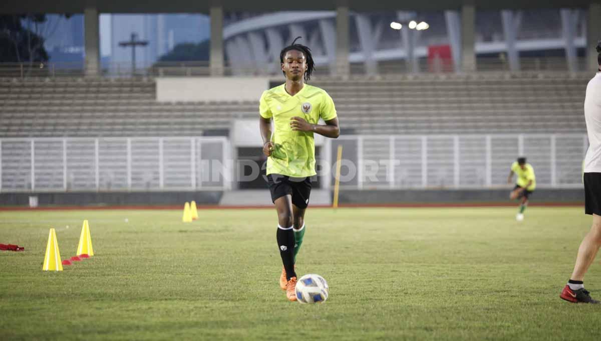 Ronaldo Kwateh ungkap kesedihan tidak perkuat Timnas Indonesia U-22 di SEA Games 2023. Foto: Herry Ibrahim/INDOSPORT.