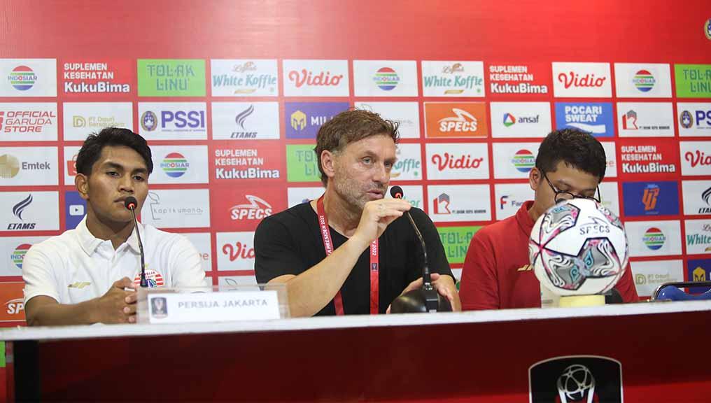Pelatih Persija Jakarta, Thomas Doll saat konfrensi pers usai laga Persija Jakarta vs Madura United di Piala Presiden 2022. Foto: Khairul Imam/Persija