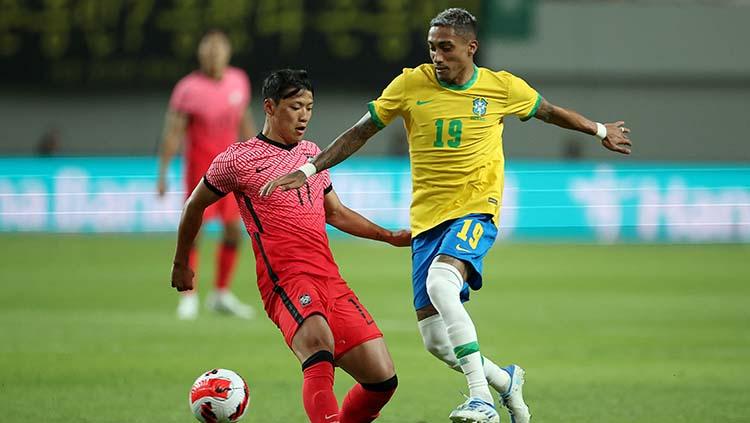 Pemain Brasil, Raphinha, geram dengan Neymar dan Dani Alves, menjelang dimulainya Piala Dunia 2022 di Qatar.