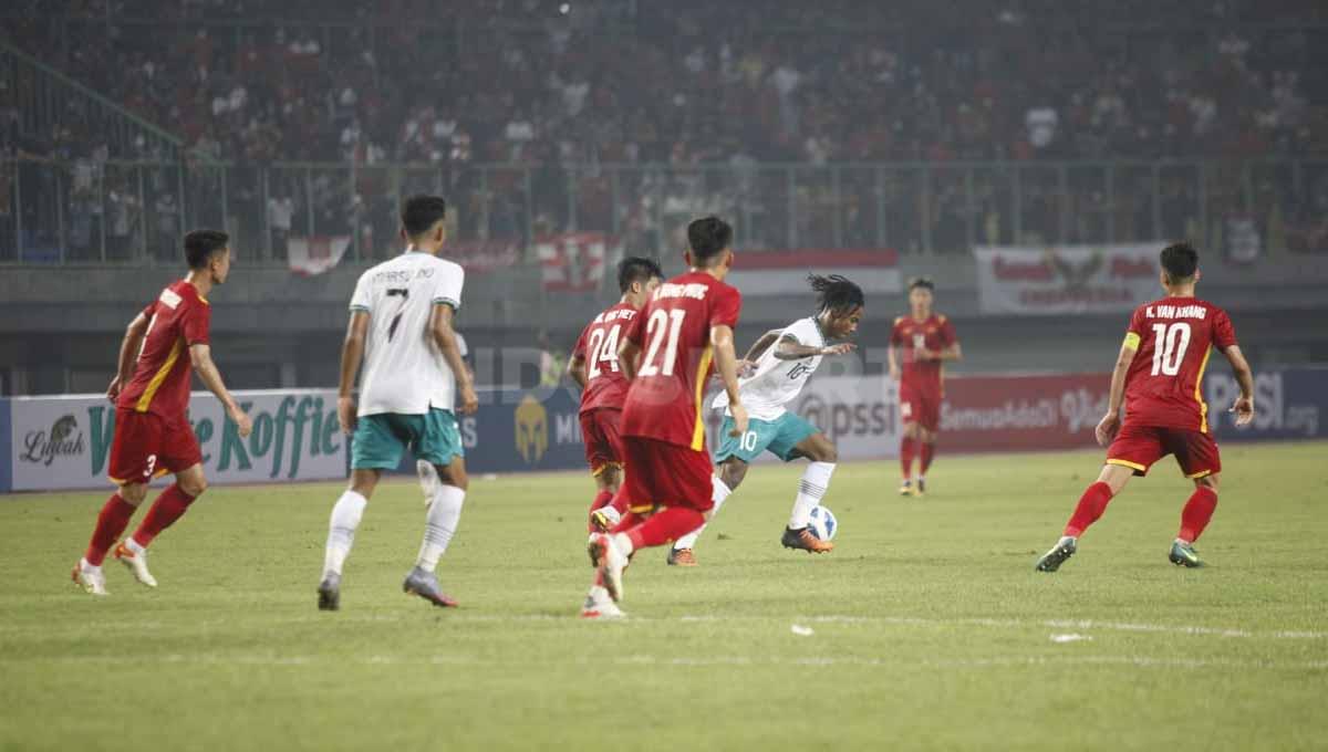 Pertandingan antara Indonesia U-19 vs Vietnam di Piala AFF U-19 2022.