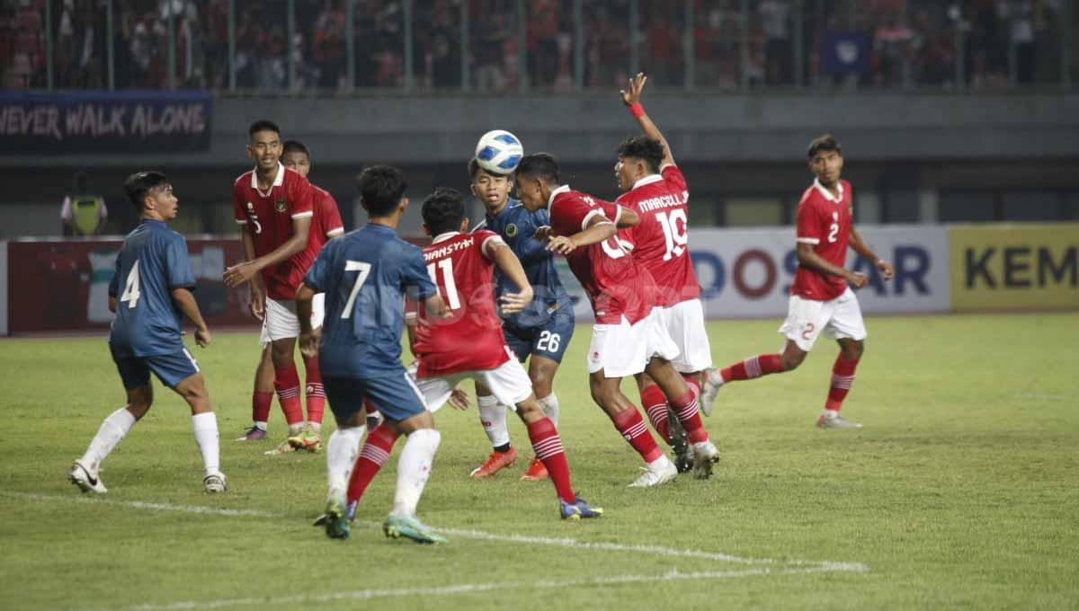 Pertandingan antara Timnas Indonesia U19 vs Brunai Darussalam U19 Piala AFF U-19 di Stadion Patriot, Senin (04/07/22).