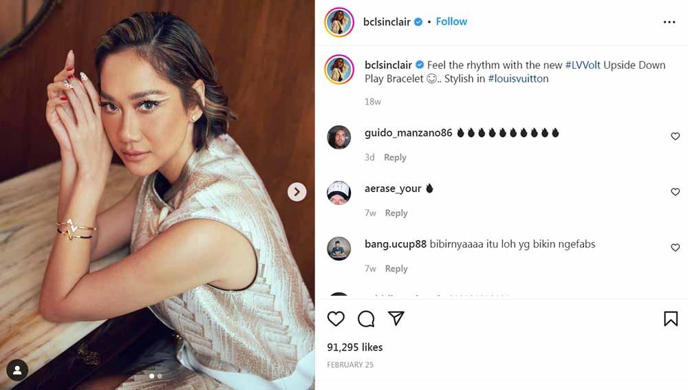 Bakal gelar konser di Singapura pada Agustus mendatang, penyanyi Bunga Citra Lestari atau BCL dibilang hot mom saat rajin jalani olahraga pilates.
