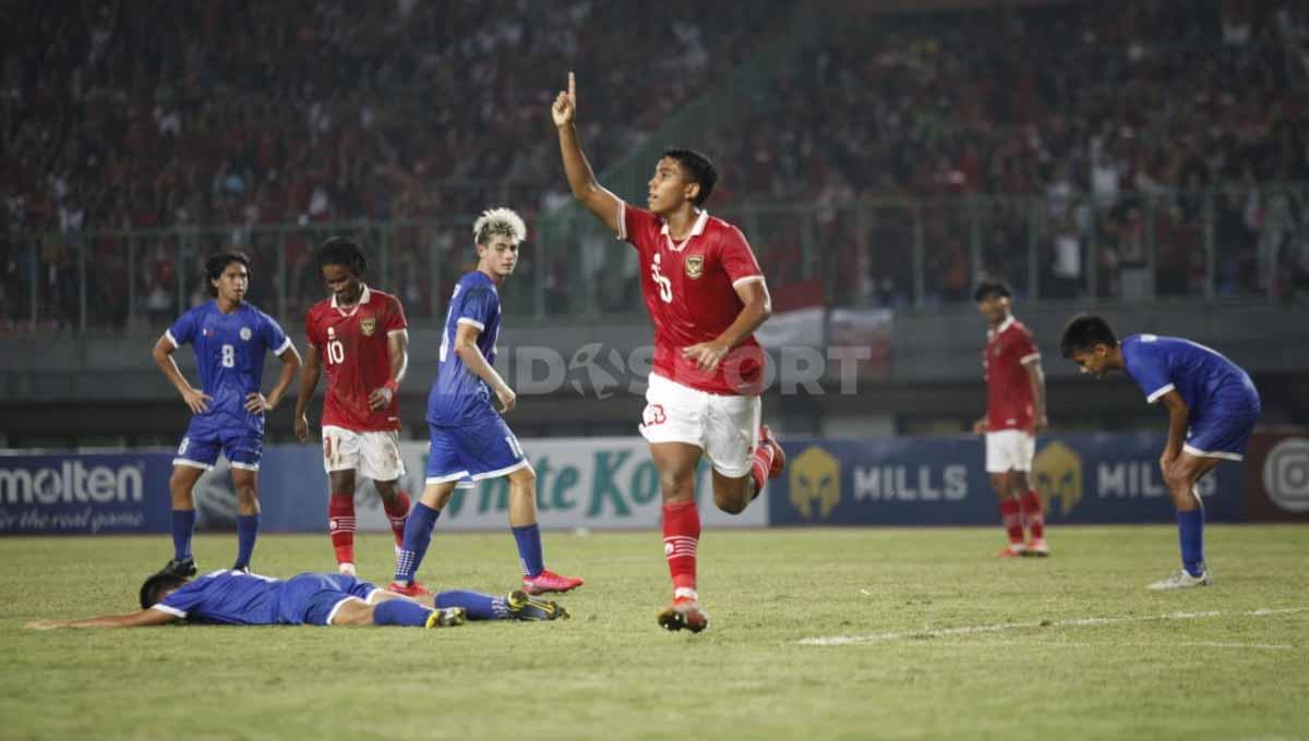 – Menyongsong sisa laga grup A Piala AFF U-19 2022, Timnas Indonesia U-19 terus tunjukkan produktivitas gol lewat Rabbani Tasnim dan Hokky Caraka. - INDOSPORT