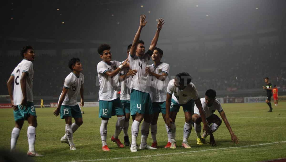 Selebrasi pemain Timnas Indonesia U-19 usai mencetak gol ke gawang Myanmar di Piala AFF U-19 di Stadion Patriot, Minggu (10/07/22) lalu. - INDOSPORT