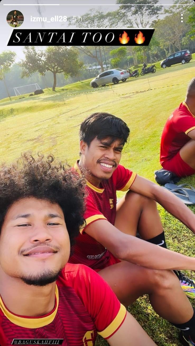 Bagus Kahfi bergabung dalam sesi latihan Barito Putera jelang Liga 1 2022. Copyright: Instagram @izmu_ell28/Buyung Ismu Lessy