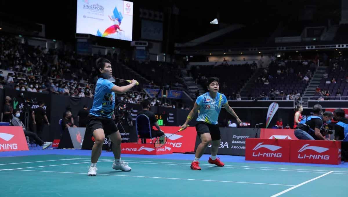 Pasangan ganda putri Indonesia, Apriyani Rahayu/Siti Fadia Silva Ramadhanti di laga Singapore Open 2022.. Foto: PBSI