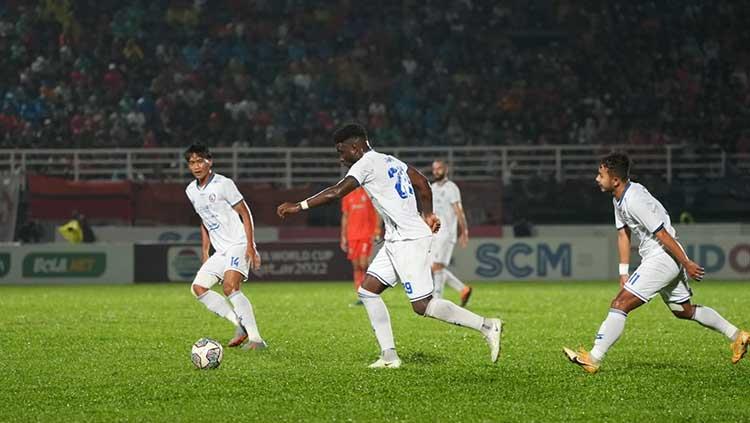 Aksi Abel Camara di laga leg kedua Piala Presiden 2022, Borneo FC vs Arema FC.