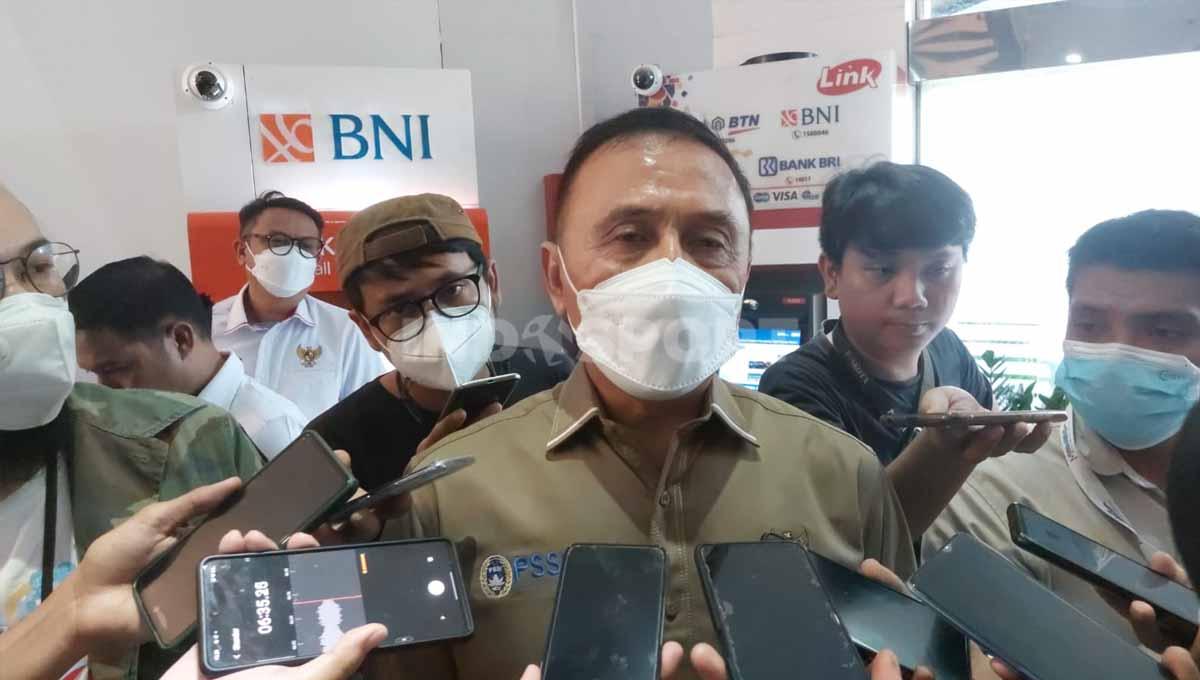 Ketum PSSI Mochamad Iriawan tentang kesiapan bergulirnya kompetisi Liga 1 2022/2023 di Kantor Kemenpora, Selasa (19/07/22). Foto: Zainal Hasan/INDOSPORT