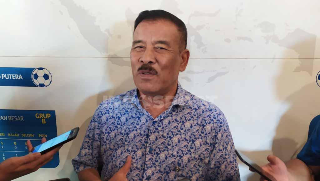Komisaris PT Persib Bandung Bermartabat (PBB), Umuh Muchtar, ditemui di Graha Persib, Jalan Sulanjana, Kota Bandung, Rabu (20/07/22). - INDOSPORT
