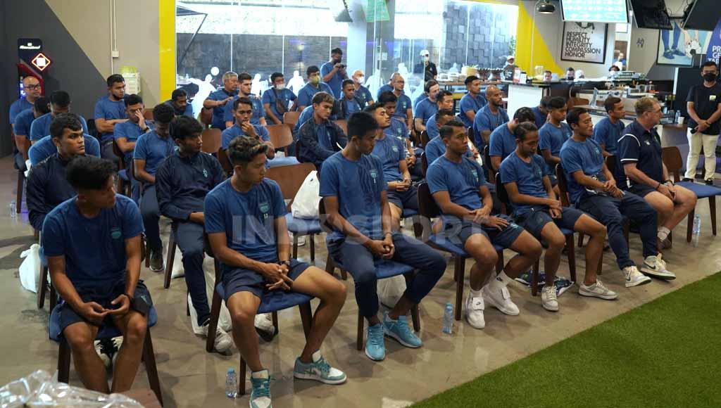 Persib Bandung mendaftarkan sebanyak 30 pemain untuk persiapan menghadapi kompetisi Liga 1 musim 2022-2023 yang akan mulai bergulir, Sabtu (23/07/22). - INDOSPORT
