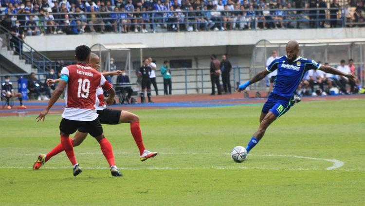 Persib Bandung saat menghadapi Madura United, pada pertandingan kandang Liga 1 2022-2023 di Stadion Gelora Bandung Lautan Api (GBLA), Kota Bandung, Sabtu (30/07/22).