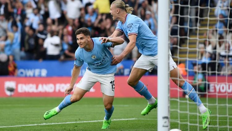 Real Madrid dilaporkan ikut bersaing dengan Barcelona untuk mendapatkan tanda tangan penyerang Manchester City, Julian Alvarez. (Foto: REUTERS/Tony Obrien)