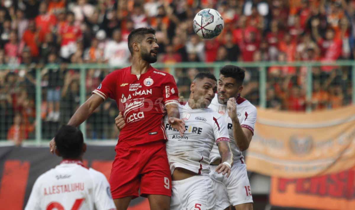 Penyerang Persija Jakarta, Abdulla Yusuf Helal, tengah gacor dengan cetak gol dan assist ke negara peserta Piala Dunia 2022, Kanada, di laga uji coba. - INDOSPORT