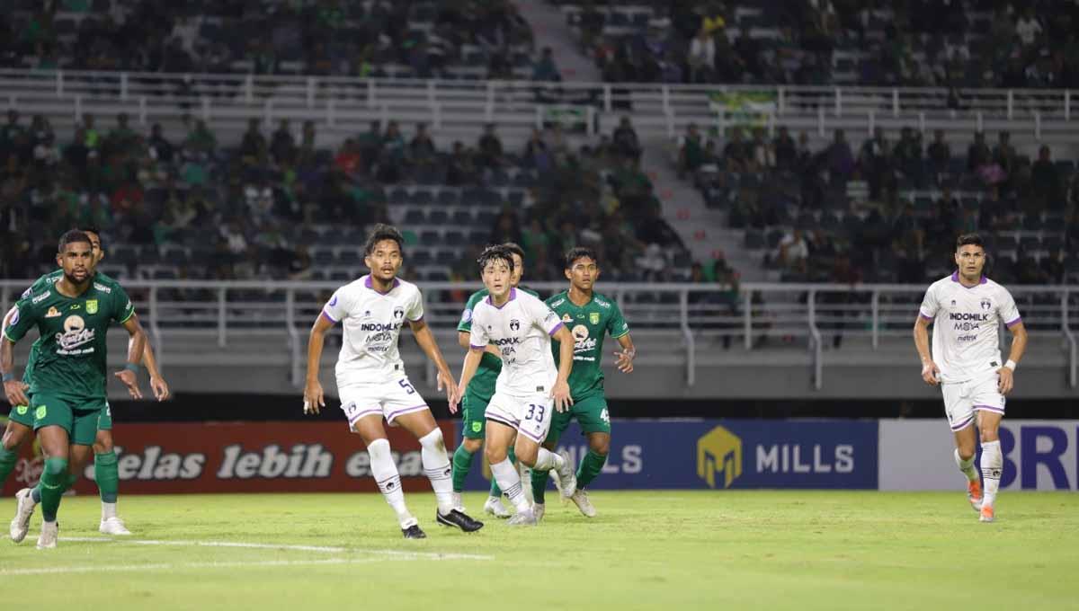 Laga Persita Tangerang vs Persebaya Surabaya di BRI Liga 1. Foto: Persita