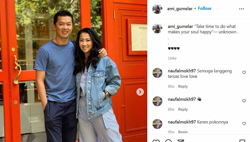 Mari mengintip pesona Ami Gumelar, istri legenda bulutangkis Taufik Hidayat. Penyuka workout itu terkenal awet muda dengan body idaman perempuan.