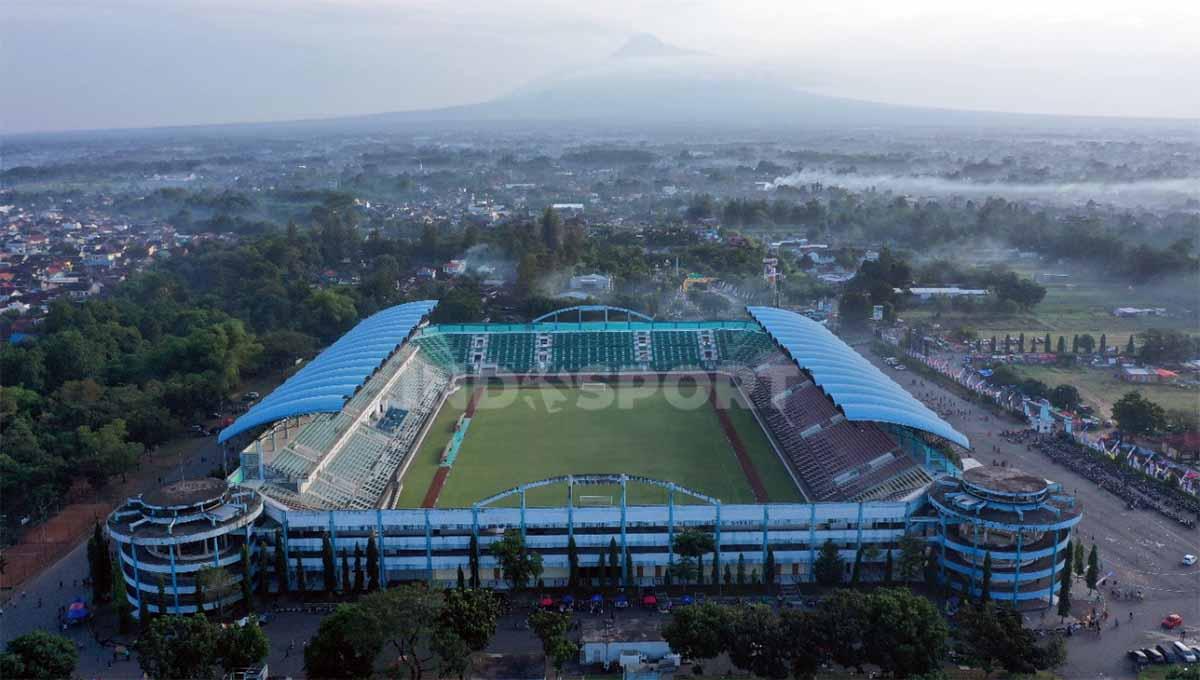 POLDA Daerah Istimewa Yogyakarta (DIY) secara resmi melarang suporter Persis Solo hadir dalam laga Liga 1 melawan PSS Sleman di Stadion Maguwoharjo. Foto: Isman Fadil/INDOSPORT