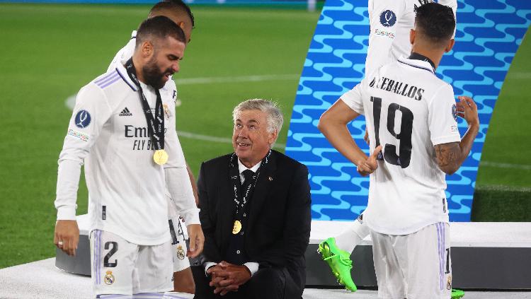 Indosport - Piala Super Eropa 2022 Real Madrid vs Eintracht Frankfurt, Carlo Ancelotti merayakan kemenangan