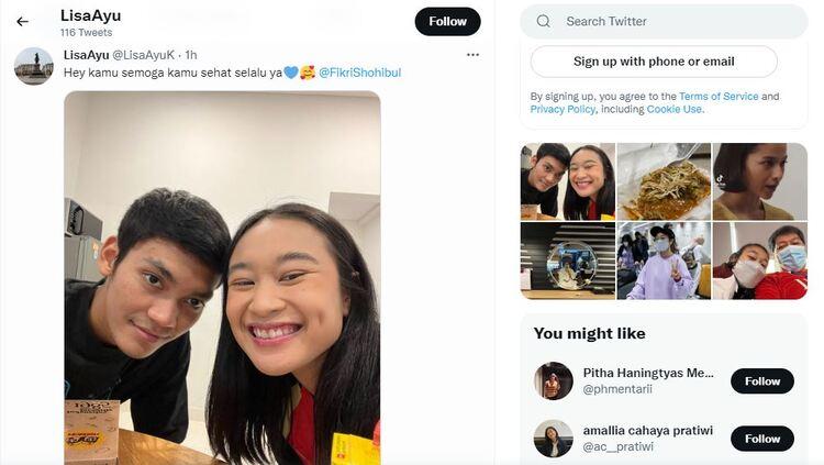 Jelang laga debut di Kejuaraan Dunia Bulutangkis (BWC) 2022, Muhammad Shohibul Fikri dan Lisa Ayu Kusumawati umbar kemesraan di sosmed.