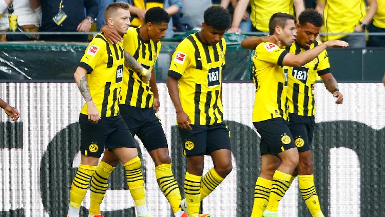 Pemain Borussia Dortmund, Marco Reus merayakan gol bersama rekan setim REUTERS-Thilo Schmuelgen - INDOSPORT