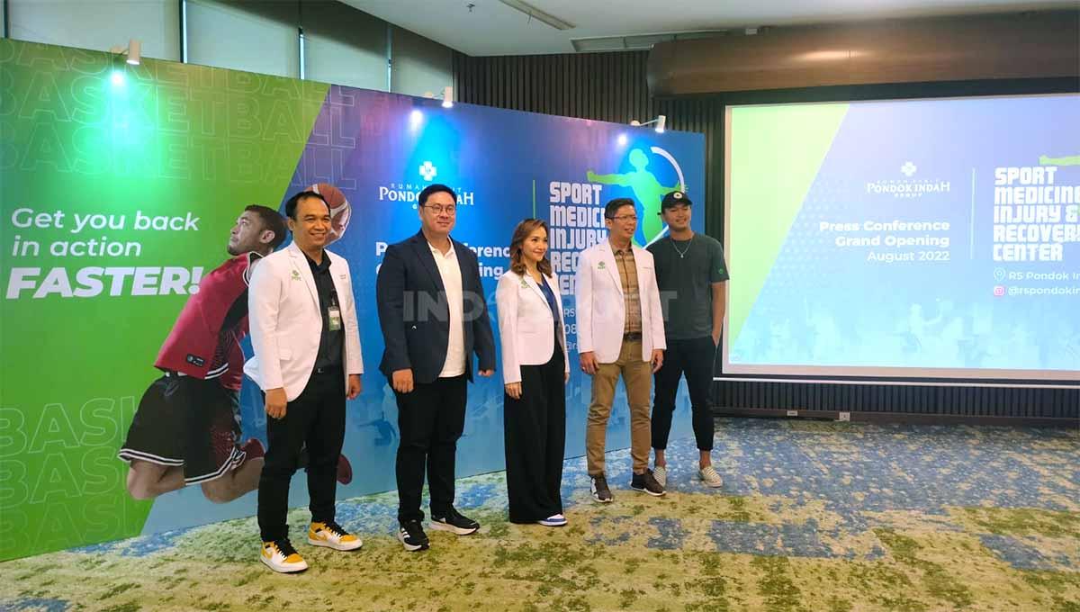 Konferensi Pers Peluncuran Layanan Sport Medicine, Injury & Recovery Center, untuk Pulihkan Berbagai Cedera Olahraga, di RS Pondok Indah Bintaro Jaya, Tangerang Selatan, hari ini, Selasa (16/08/22). Foto: Ammara Marthiara/INDOSPORT