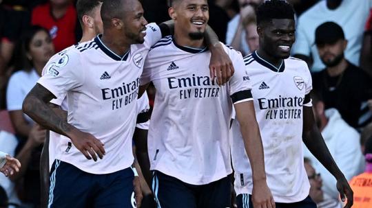 Selebrasi para pemain Arsenal usai cetak gol ke gawang Bournemouth di Liga Inggris.