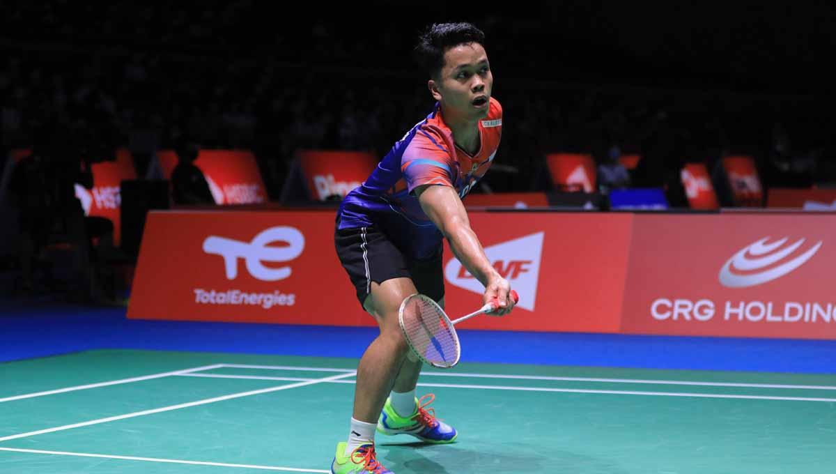 Anthony Sinisuka Ginting tersenyum puas usai menembus final Hylo Open 2022. Kebahagiaannya bahkan jadi sorotan asosiasi bulutangkis di Eropa, Badminton Europe. Foto: PBSI