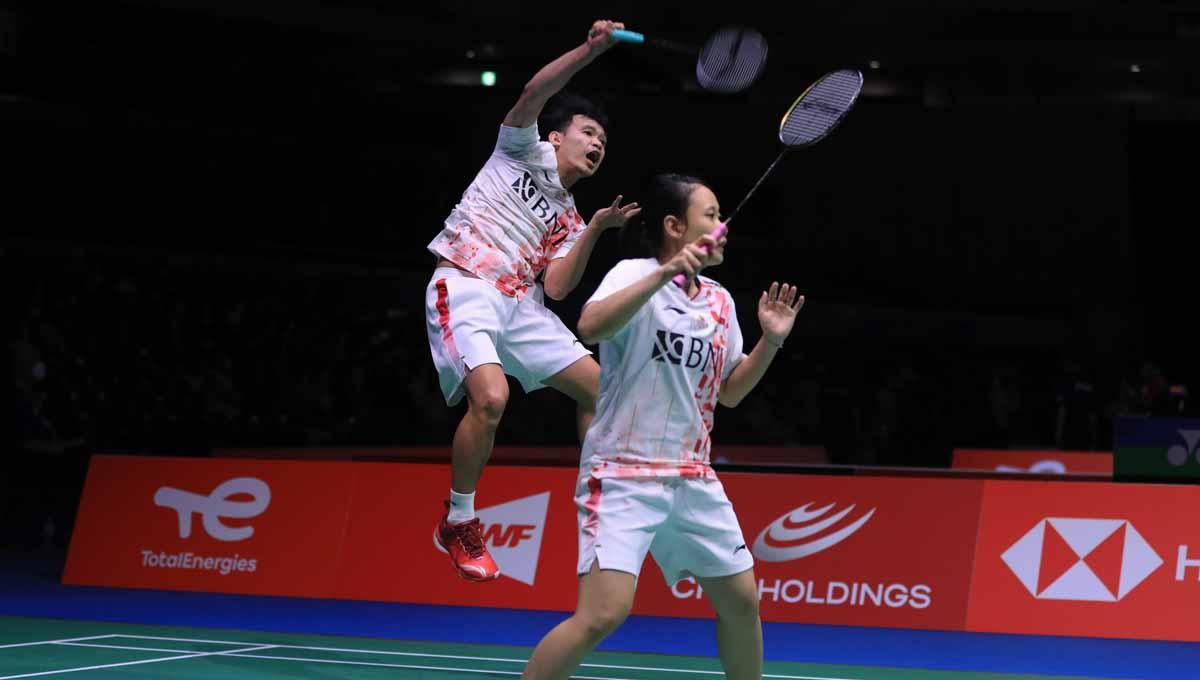 Pasangan ganda campuran Indonesia Rinov Rivaldy/Pitha Haningtyas Mentari di Kejuaraan Dunia Bulutangkis. Foto: PBSI