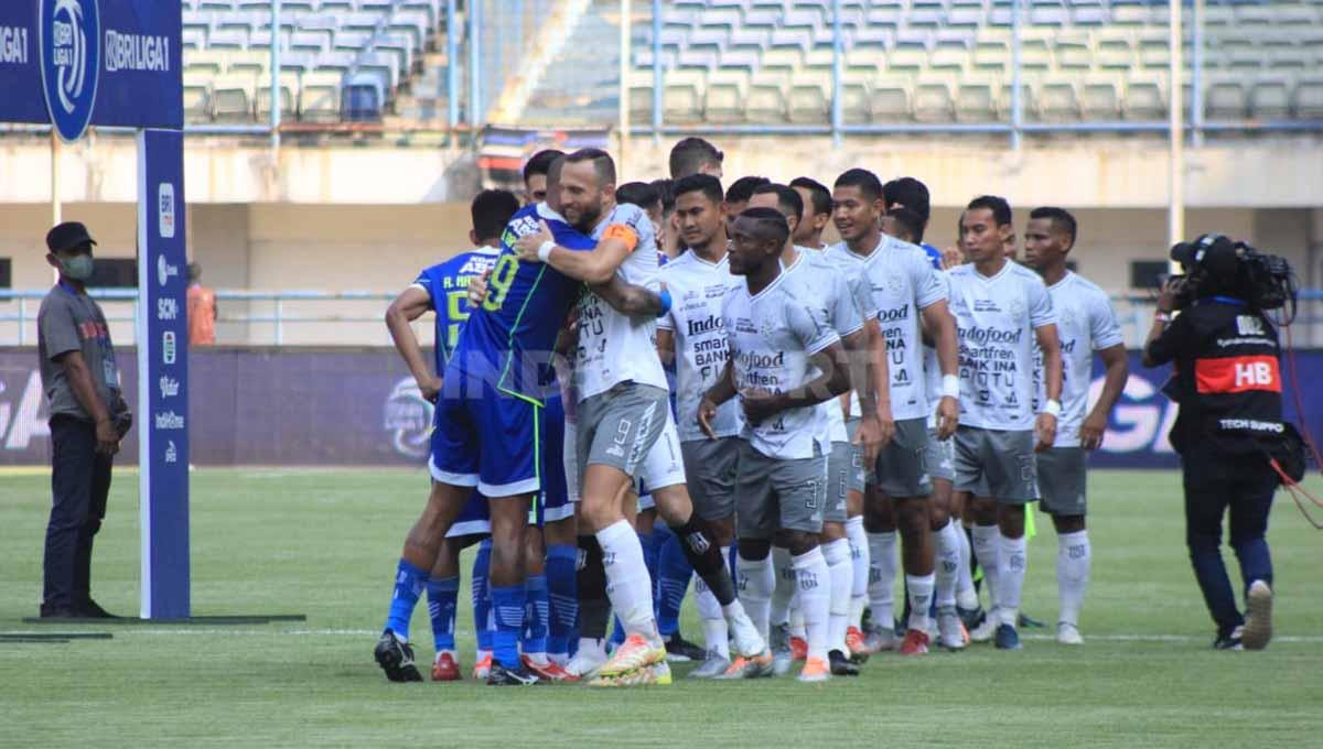 Pertandingan Persib vs Bali United di Stadion Gelora Bandung Lautan Api, Kota Bandung, Selasa (23/08/22).