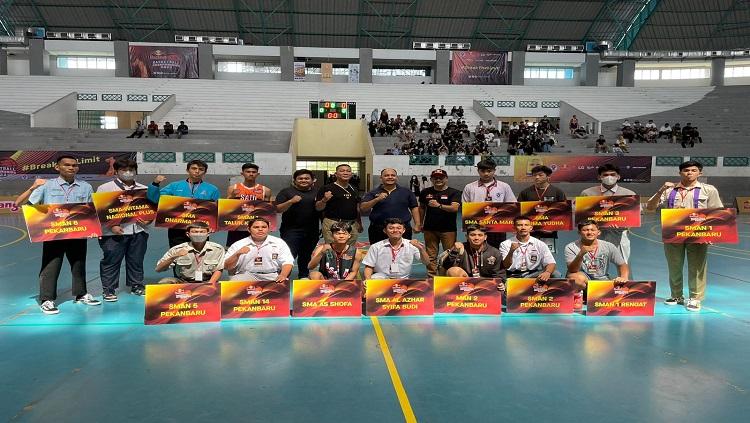 Turnamen bola basket Red Bull Basketball Championships 2022 kembali bergulir dan menuju kota Pekanbaru mulai 27-29 Agustus 2022.
