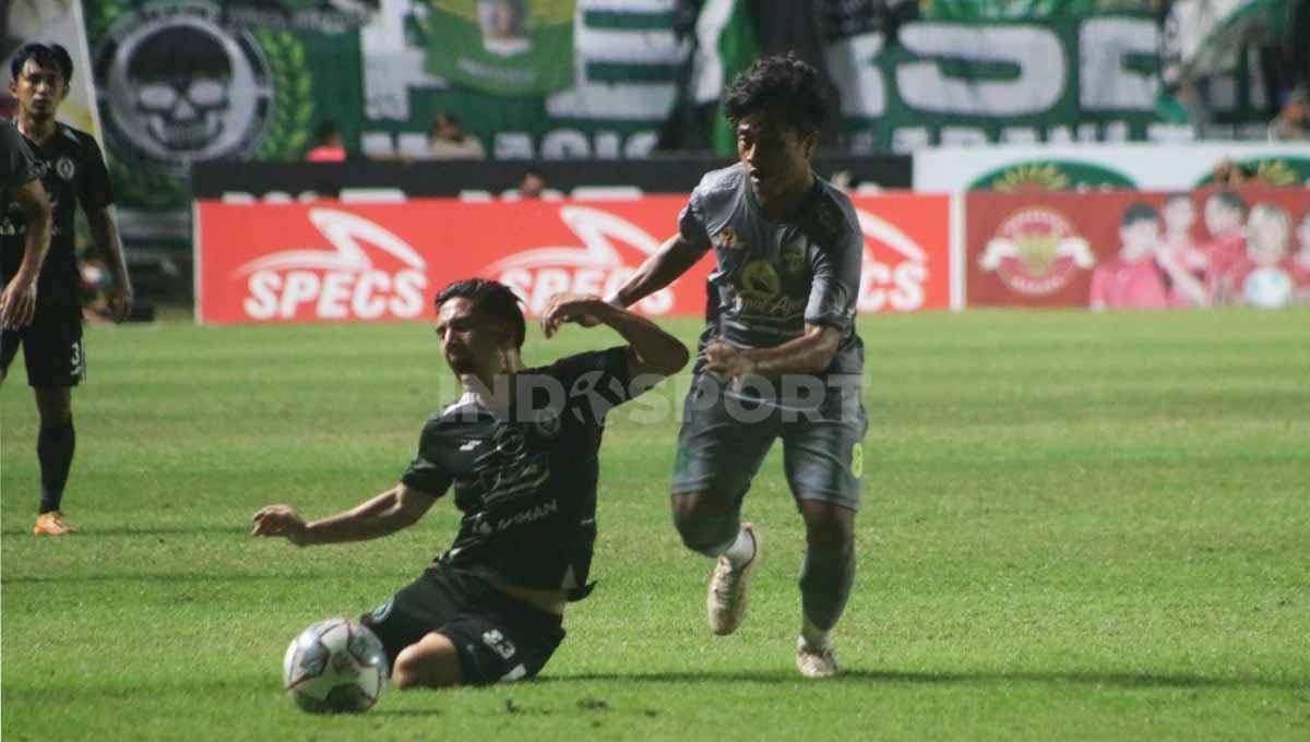 Gelandang PSS Sleman, Kim Jeffrey Kurniawan, mengakui timnya bermain jelek meski berhasil mengalahkan Persis Solo 2-1 dalam lanjutan Liga 1 Indonesia. - INDOSPORT