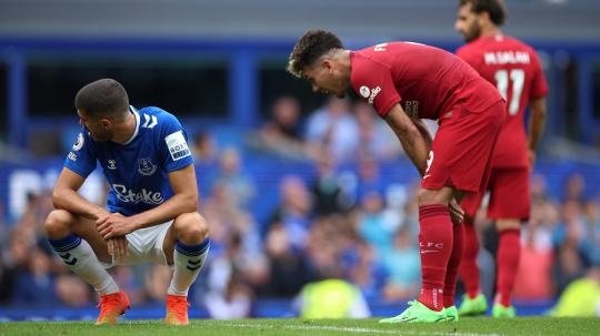Hasil pertandingan Liga Inggris antara Everton vs Liverpool yang berakhir imbang 0-0, Sabtu (03/09/22). Foto: REUTERS/Phil Noble