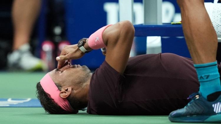 Rafael Nadal berdarah di US Open 2022. Foto: Danielle Parhizkaran-USA TODAY Sports via Reuters. - INDOSPORT