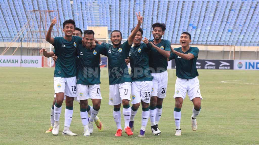 Selebrasi gol pemain klub Liga 1, PSKC Cimahi, Sukaraja, ke gawang PSDS.
