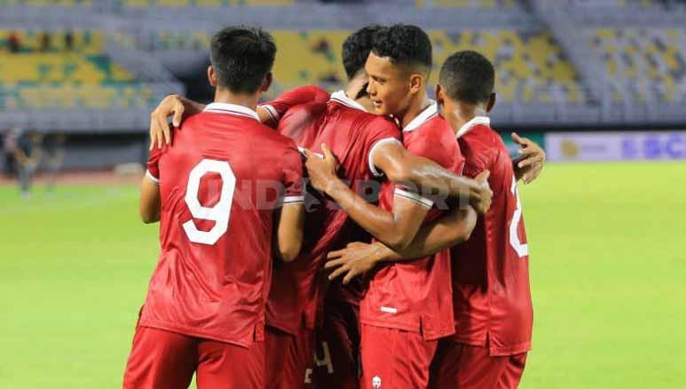 Selebrasi gol pemain Timnas Indonesia U-20 ke gawang Timor Leste di Kualifikasi Piala Asia U-20 2023. Foto: Ian Setiawan/INDOSPORT - INDOSPORT