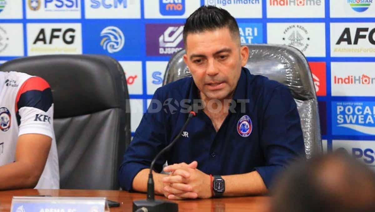 Pelatih Arema FC, Javier Roca.
