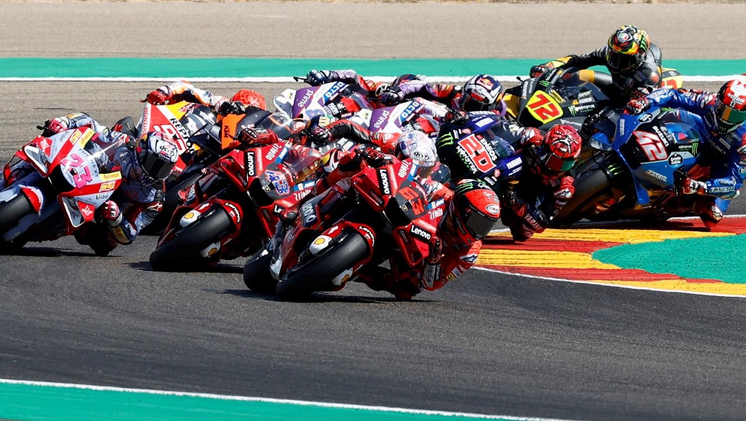 Nasib sial lagi-lagi menimpa pembalap Monster Energy Yamaha, Fabio Quartararo dalam seri balapan MotoGP Aragon 2022. - INDOSPORT