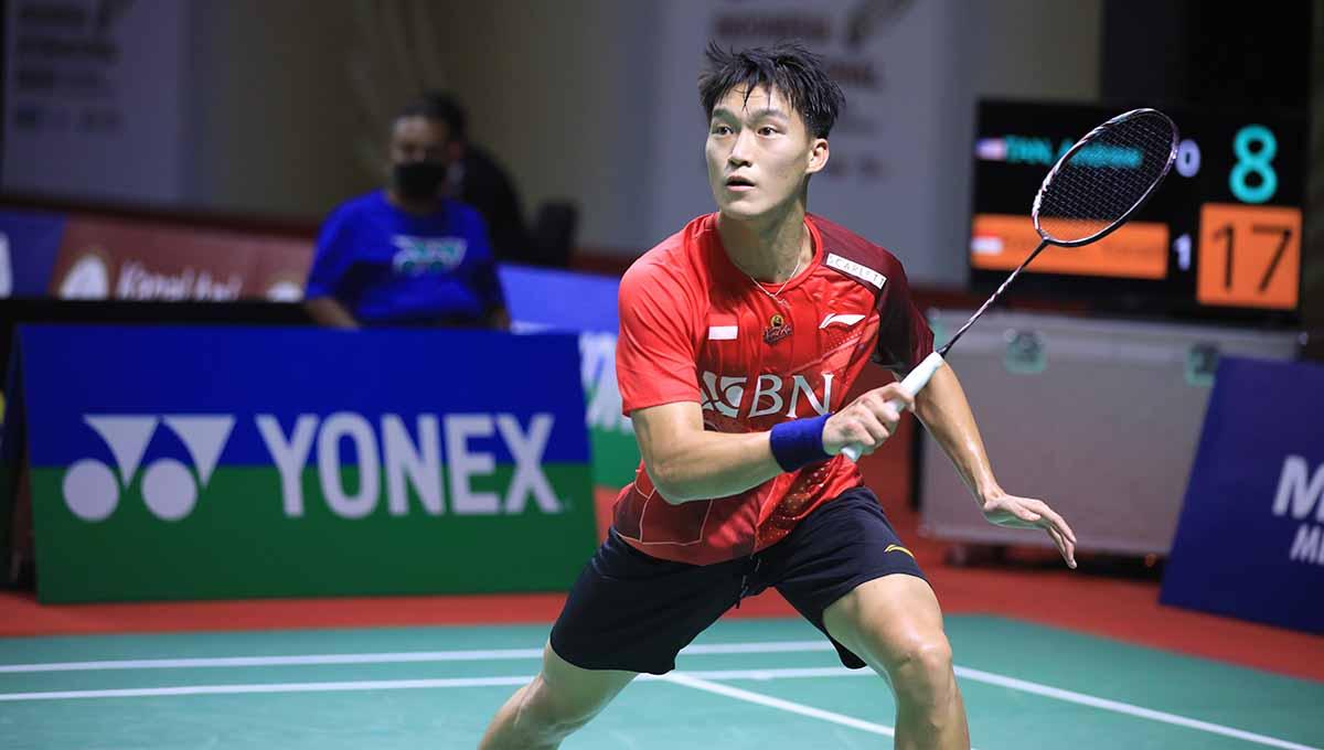 Yonathan Ramlie pebulutangkis tunggal putra Indonesia di turnamen Kapal Api Indonesia International Series 2022. Ia gugur di babak pertama Vietnam International Challenge 2023. Foto: PBSI