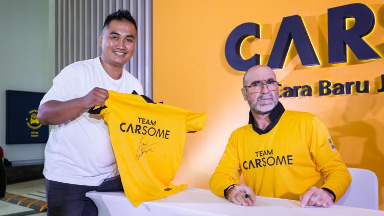 Acara Special Meet and Greet bersama legenda sepak bola, Eric Cantona, baru-baru ini terlaksana di CARSOME Puri Experience Center, Jakarta Barat.