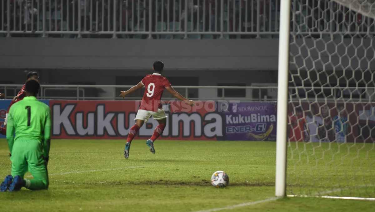 Indosport - Pertandingan leg ke 2 Timnas Indonesia vs Curacao di Stadion Pakansari, Selasa (27/09/22).