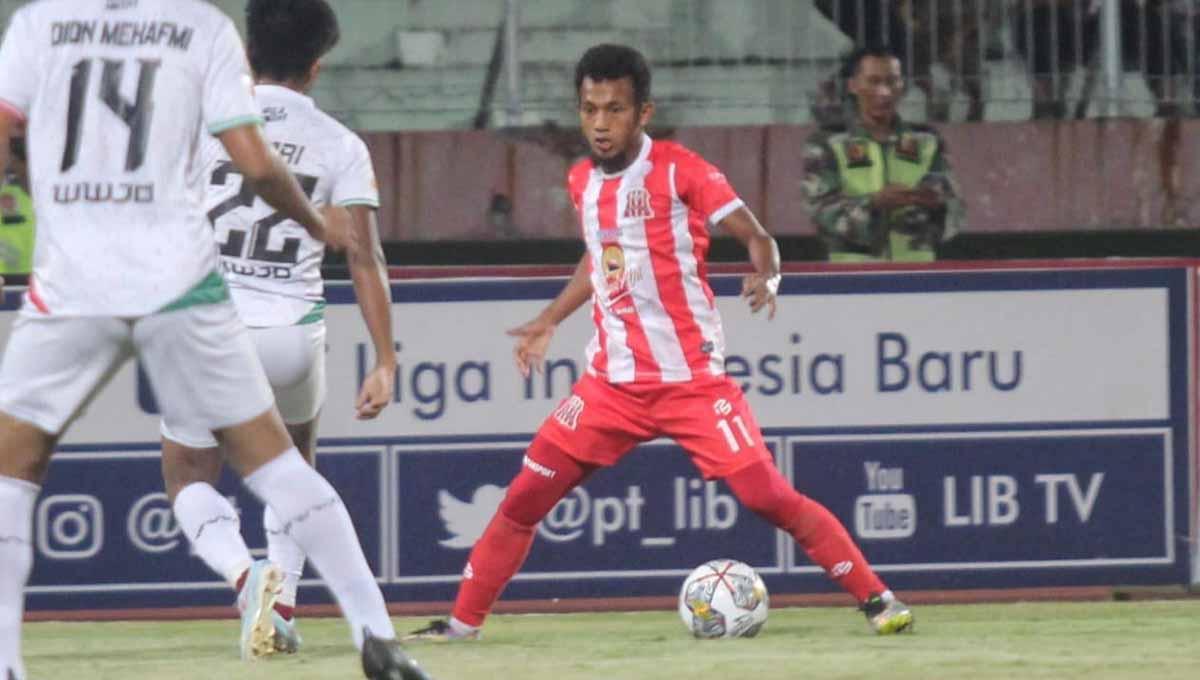 Aksi pemain Deltras Sidoarjo di Liga 2.