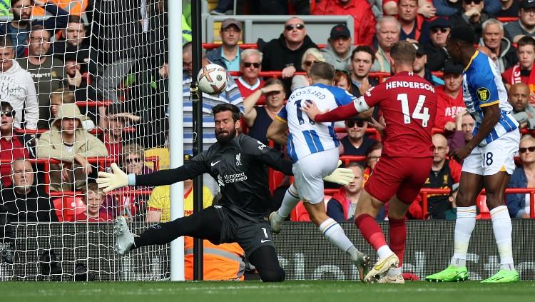 Klub Liga Italia, AC Milan, mengincar âThe Next Alissonâ milik Liverpool untuk didatangkan pada bursa transfer musim panas mendatang. (Foto: REUTERS/Phil Noble)